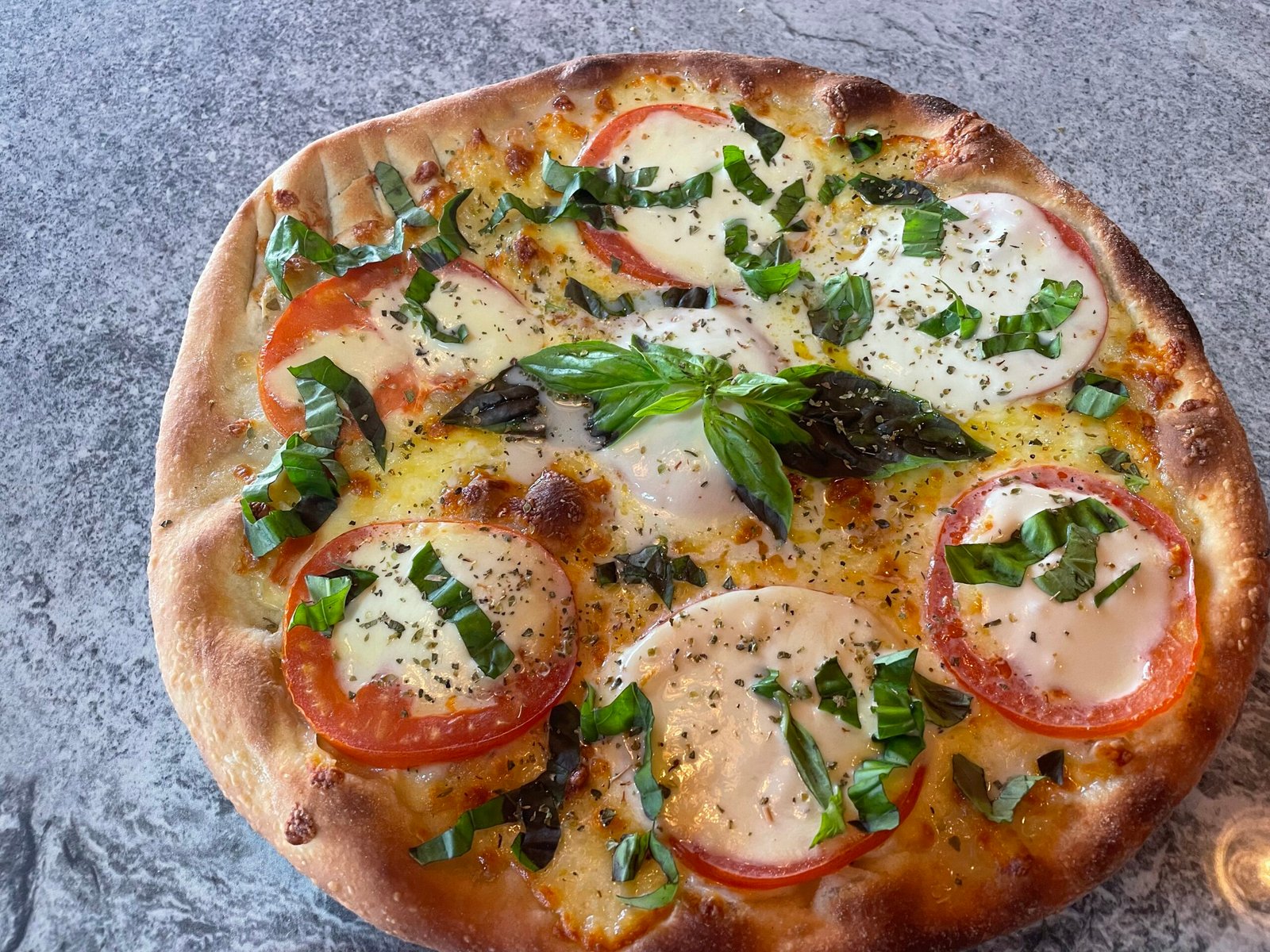 Pizza Caprese